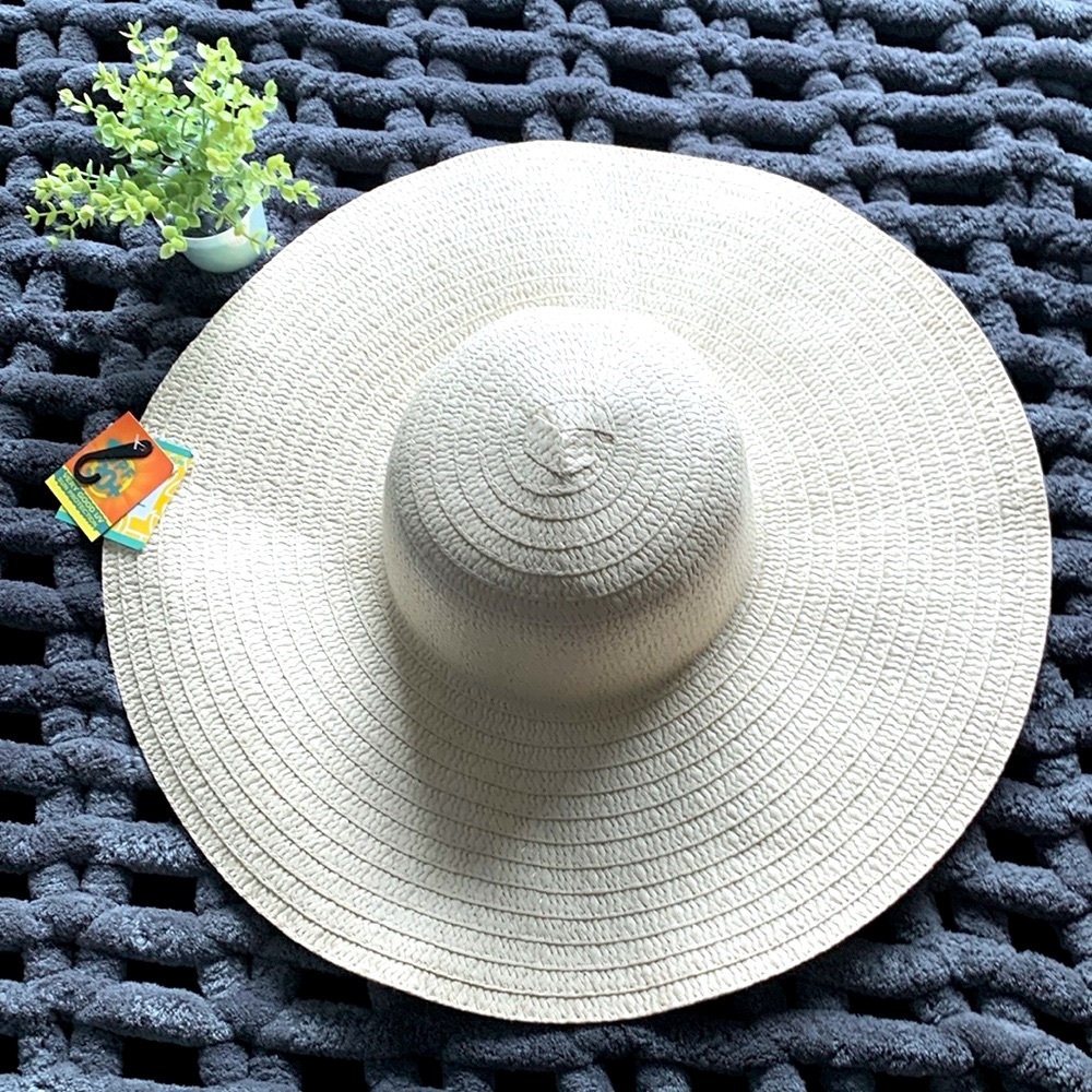 2/$12 NWT Floppy Hat